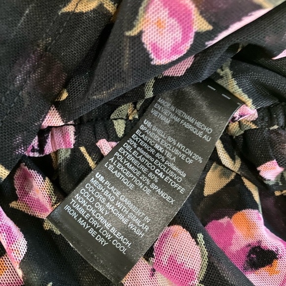 WHBM Floral On/Off Shoulder Top - Picture 6 of 9